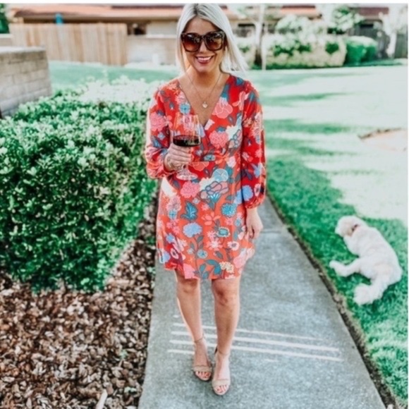 ✨NWT✨ J. CREW Floral V-Neck Bracelet Sleeve Mini Dress in Red Jade Multi Sz 0, 2 - Picture 2 of 3